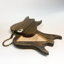 Load image into Gallery viewer, S - Pick Holding Keychain